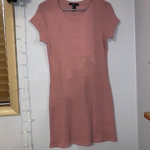 ❌SOLD❌ 
pink textured t-shirt dress